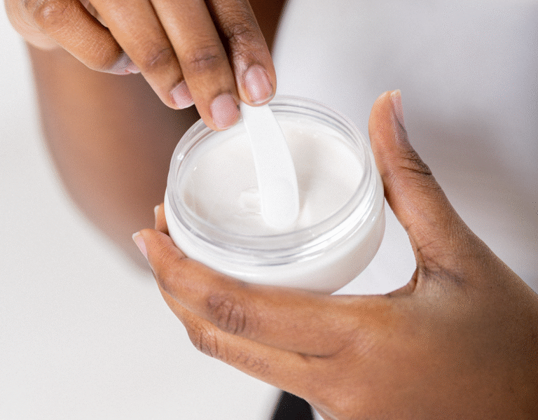 Palmarosa : pourquoi cet ingrédient aide vraiment contre les odeurs ?